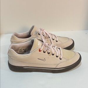 Nike men’s  Tan, Pink and Brown Casual Sneakers